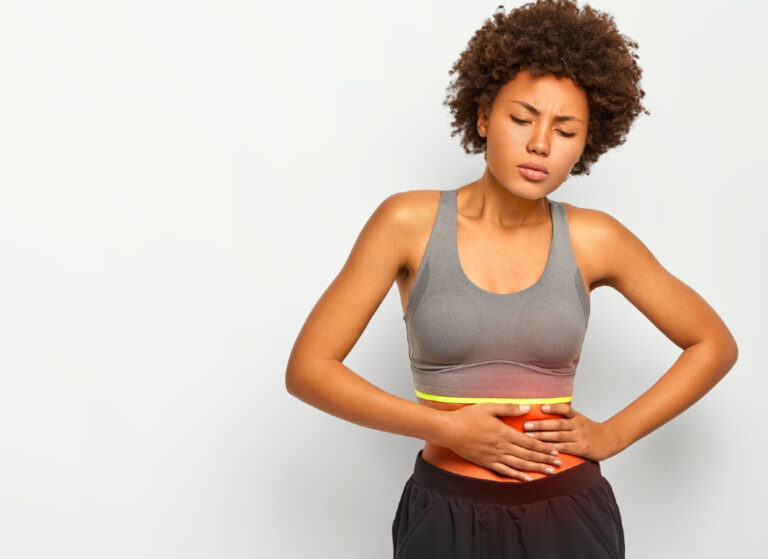 Como fazer o intestino preso voltar a funcionar: alimentos e exercícios